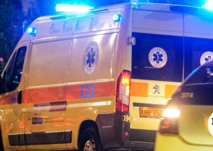 Τροχαίο στη Βούλα: Σε κρίσιμη κατάσταση μοτοσικλετιστής – Πώς έγινε η σύγκρουσ