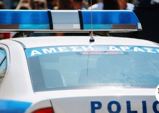 Θεσσαλονίκη: Χειροπέδες σε ζευγάρι που έκλεψε 120 παγωτά και 21 ποτά