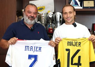 Ηλιόπουλος σε Μάγερ: «Έχεις βλέμμα τίγρης!» – Η υπόσχεση για Champions League