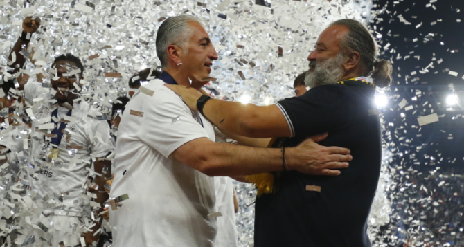 Ο ΟΦΗ αποθέωσε Ηλιόπουλο: «Αυτό είναι το ποδόσφαιρο» (ΦΩΤΟ) Ο ΟΦΗ αποθέωσε Ηλιόπουλο: «Αυτό είναι το ποδόσφαιρο» (ΦΩΤΟ)