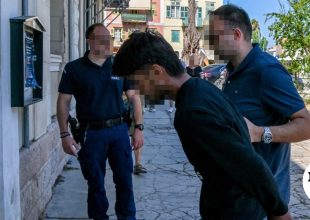 Ναύπλιο: Προφυλακίστηκαν οι δύο Ινδοί για τη δολοφονία του 58χρονου ψυχολόγου