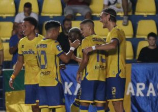 Παναιτωλικός – Καλαμάτα 2-0: Τα γκολ των Γκράναθ και Σουμά διπλασίασαν τις νίκες των Αγρινιωτών στη Stoiximan Super League