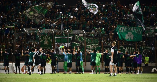 Παναθηναϊκός: Παίκτες και κόσμος έγιναν ένα μετά τη νίκη του τριφυλλιού στη Λιβαδειά