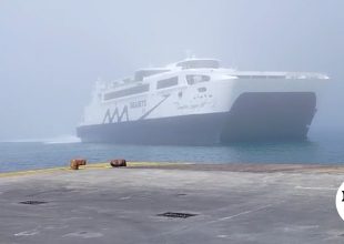 Απόκοσμο τοπίο στην Πάρο: Πλοία “πνίγηκαν” στην ομίχλη