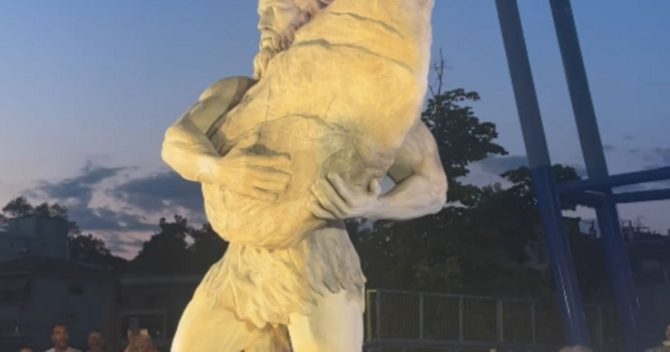 Παναιτωλικός: Χαμός στην ανοιχτή προπόνηση των Αγρινιωτών, αποκαλύφθηκε το άγαλμα του Τιτόρμου