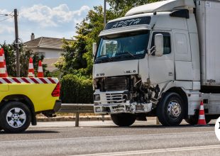 Πρέβεζα: Πώς έγινε το τροχαίο με το φορτηγό και τα ΙΧ
