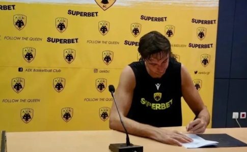 Τσαλμπούρης: «Μεγάλωσα μπασκετικά στην ΑΕΚ – Στόχος μας το BCL»