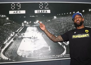 Ο Ντέρικ Γουίλιαμς στα κιτρινόμαυρα κατατόπια της SUNEL Arena (PICS)