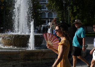 “Καυτό” Σαββατοκύριακο με ισχυρούς ανέμους