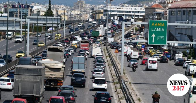 Συγκρούσεις και μποτιλιάρισμα σε Αττική Οδό και Κηφισό