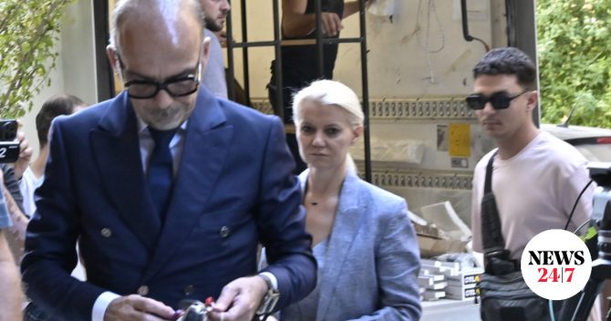 Υπόθεση Μαζωνάκη: Αποκαλύψεις για τον κατηγορούμενο γιατρό – Εκπαίδευε συναδέλφους σε “αναγεννητικές θεραπείες”