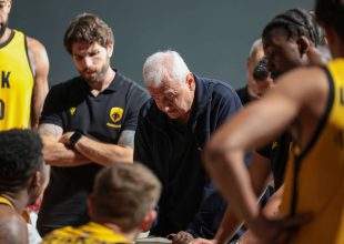 Ήττα από την Τραμπζονσπόρ για την ΑΕΚ – Με Εφές στον μικρό τελικό
