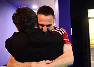 Ολυμπιακός: Το ευχαριστήριο μήνυμα του Φορτούνη στον Μεντιλίμπαρ και η συμβολική φωτογραφία από τον τελικό του Conference