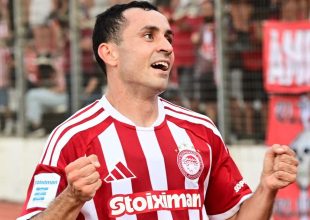 Λεβαδειακός – Ολυμπιακός 0-1: Οι ερυθρόλευκοι χτύπησαν ξανά στο τέλος, με λυτρωτή τον Σάλιακα, και πάνε με χαμόγελο στη διακοπή