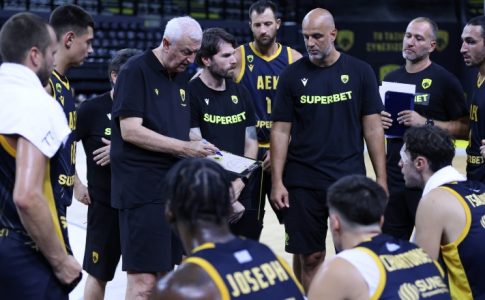 Οι φυσιοθεραπευτές της ΑΕΚ έσωσαν γυναίκα που έχασε τις αισθήσεις της στο «Ελ. Βενιζέλος»!