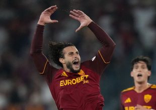 Ρόμα – Αταλάντα 2-1: Οι Ρωμαίοι έκαναν τρελή ανατροπή στο φινάλε και πάτησαν κορυφή