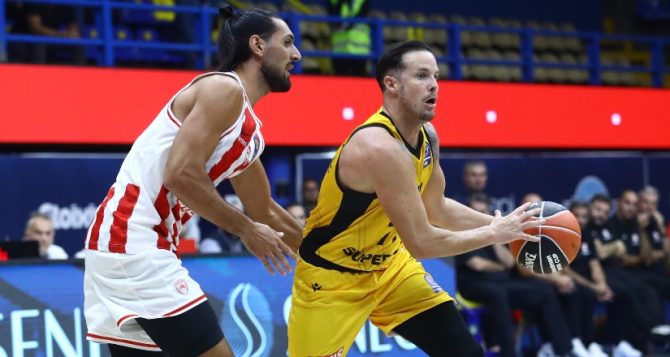 Έπεσε μαχόμενη η ελλιπής Βασίλισσα κόντρα στον Ολυμπιακό