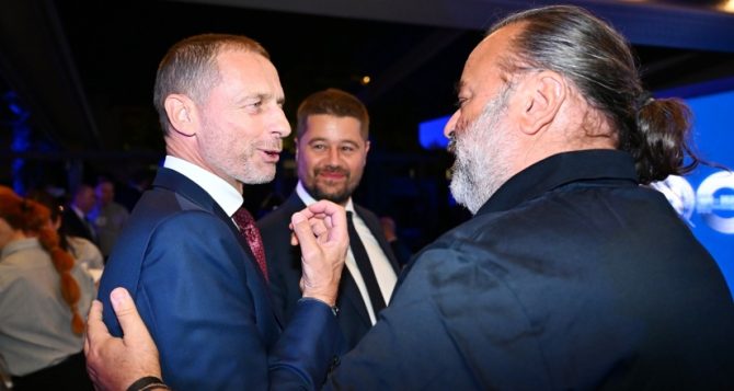 Στη Θεσσαλονίκη για τα 100 χρόνια της ΕΠΟ ο Ηλιόπουλος – Τετ α τετ με τον Τσεφέριν Στη Θεσσαλονίκη για τα 100 χρόνια της ΕΠΟ ο Ηλιόπουλος – Τετ α τετ με τον Τσεφέριν