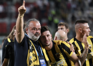 Ηλιόπουλος και παίκτες στον κόσμο μετά το 1-2 (VID)