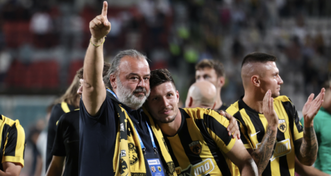 Ηλιόπουλος και παίκτες στον κόσμο μετά το 1-2 (VID)