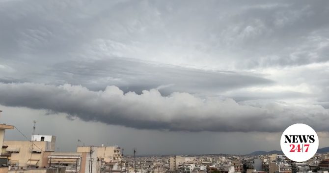 Ξαφνική μπόρα έπληξε τη Θεσσαλονίκη – Τι είναι το “shelf cloud”
