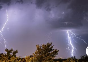 Ηλιούπολη: Γυναίκα κατέρρευσε από κρότο κεραυνού
