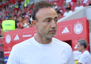 Κόντης: “Μεγάλη, τεράστια νίκη – Είμαι πολύ χαρούμενος που προπονώ αυτή την ομάδα”
