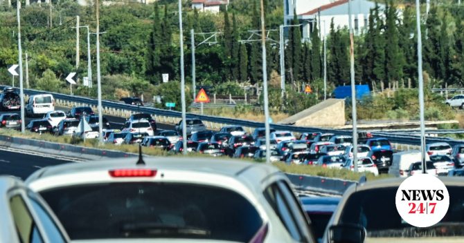 Καραμπόλα έξι οχημάτων στην Αθηνών