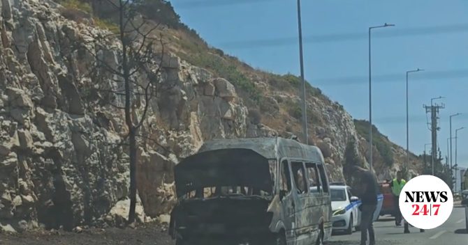 Λεωφόρος Αθηνών – Σουνίου: Φωτιά σε σχολικό