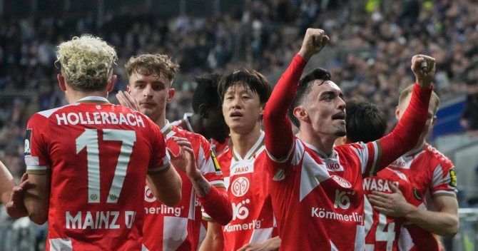 Bundesliga: Επική ανατροπή της Βέρντερ κόντρα στην Άουγκσμπουργκ, ματσάρα στο Γκλάντμπαχ – Μάιντζ, πρώτη νίκη για το Αμβούργο