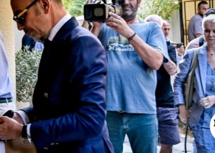 Θάνατος Μαζωνάκη: Καρέ-καρέ τα κρίσιμα λεπτά στο ιατρείο του Κολωνακίου