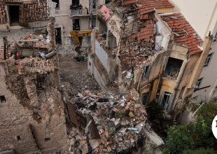 Πλάκα: Τη Δευτέρα οι έλεγχοι της Πολεοδομίας για τη στατικότητα των γειτονικών κτηρίων