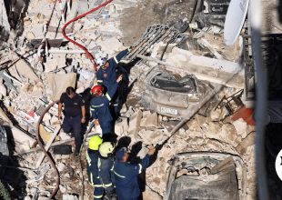 Έκρηξη στην Πλάκα: Φόβοι για περισσότερους αγνοούμενους στο κτίριο που κατέρρευσε