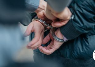 Πειραιάς: Σύλληψη 26χρονου με πάνω από δύο κιλά κάνναβης