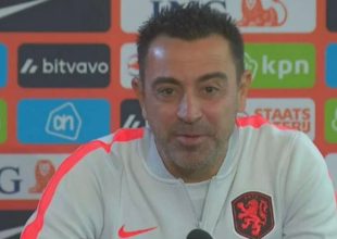 Τσάβι: “Ο Φαν Ντάικ παραμένει αρχηγός της Ολλανδίας, η πιο δύσκολη απόφασή ήταν να αφήσω εκτός κλήσεων τον Ντεπάι”