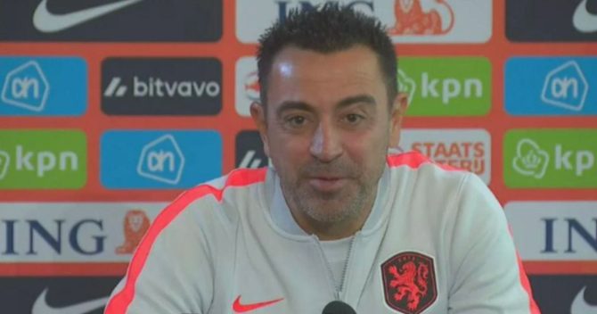 Τσάβι: “Ο Φαν Ντάικ παραμένει αρχηγός της Ολλανδίας, η πιο δύσκολη απόφασή ήταν να αφήσω εκτός κλήσεων τον Ντεπάι”