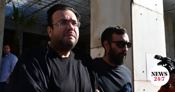 Φίλιππος Καμπούρης: Γνωστοί τραγουδιστές ανάμεσα στους εργαζόμενους που δεν κατέβαλε ασφαλιστικές εισφορές
