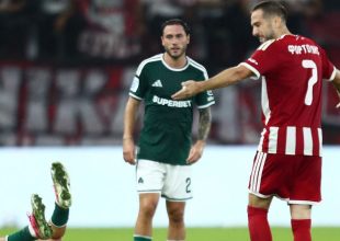 Ολυμπιακός – Παναθηναϊκός: Ένταση ανάμεσα σε Φορτούνη – Ταμπόρδα, που δέχθηκαν από μία κίτρινη