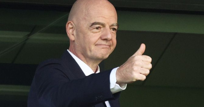 FIFA: Πρώην παίκτης της Τότεναμ κατεβαίνει απέναντι στον Ινφαντίνο για την προεδρία