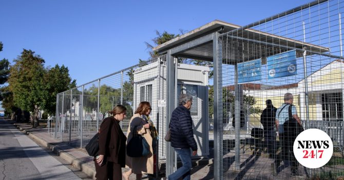 Δίκη για τα Τέμπη: “Το ρουσφέτι και η διαφθορά έκλεισαν τα σπίτια μας”