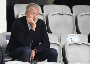 Κύπρος: Στο μικροσκόπιο ο Ρομάν Αμπράμοβιτς – Αποκαλύψεις για παραποίηση εγγράφων και απόκρυψη περιουσίας