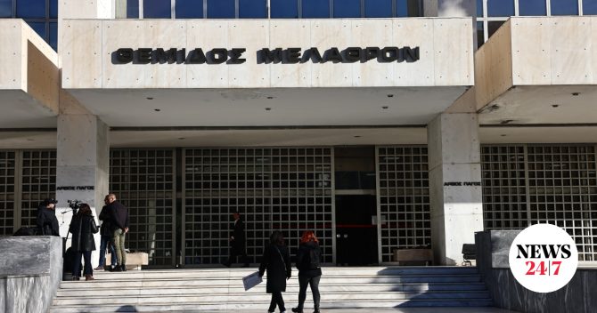 Παραπέμπεται στο Πειθαρχικό ο Βασίλης Φλωρίδης μετά το άρθρο για τη “φλέβα διαφθοράς”
