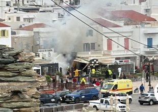 Φωτιά σε χρωματοπωλείο στην Τήνο