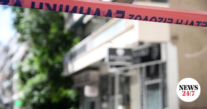 Έγκλημα στο Μενίδι: Ως μόνος ύποπτος εξετάζεται ο γιος της 89χρονης