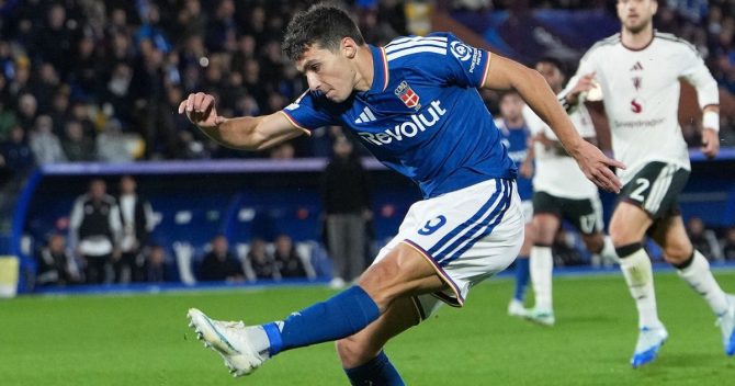 Κόμο – Σασουόλο 2-0: Συνέχισε τις πτήσεις στους αιθέρες με οδηγό τον Δουβίκα