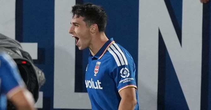 Κόμο – Μάντσεστερ Γιουνάιτεντ 4-1: Ο Δουβίκας και η παρέα του κατασπάραξαν τους κόκκινους διαβόλους