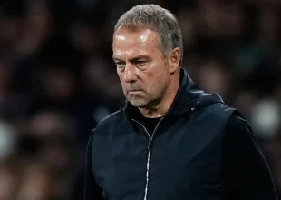 Μπαρτσελόνα: Ο Φλικ έβγαλε το καπέλο στον Μουρίνιο πριν από το Clasico κόντρα στην Ρεάλ