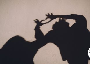 Αμαλιάδα: Πήγε να χτυπήσει τη σύντροφό του και να πατήσει τη δασκάλα που τον εμπόδισε