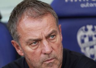 Μπαρτσελόνα: Η αποστομωτική απάντηση του Φλικ σε ερώτηση για την Ρεάλ και τα παράπονά της για τη διαιτησία