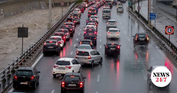 Κυκλοφοριακό “έμφραγμα” στην Αθήνα – Χάος στο κέντρο της πόλης